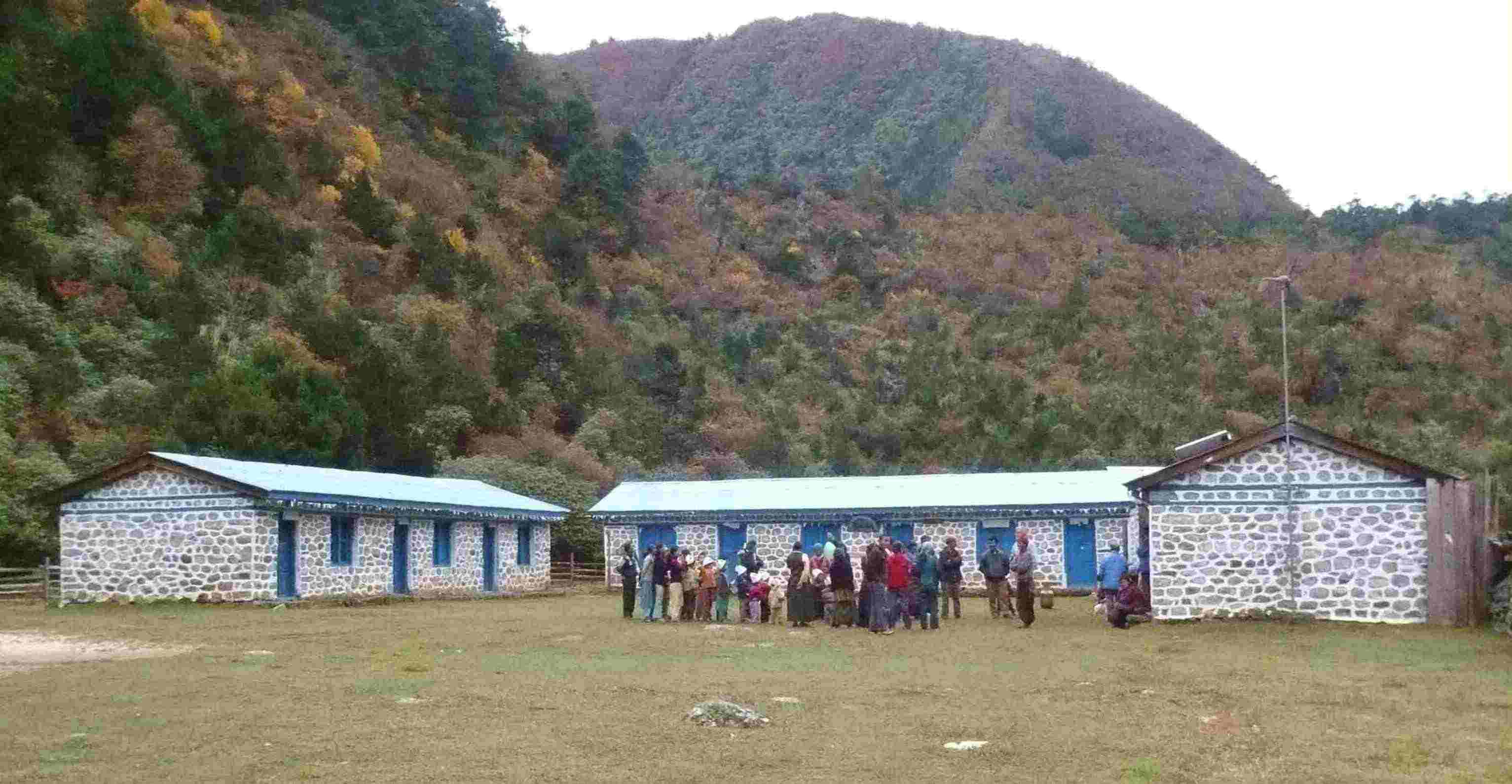 Ghunsa school and clinic